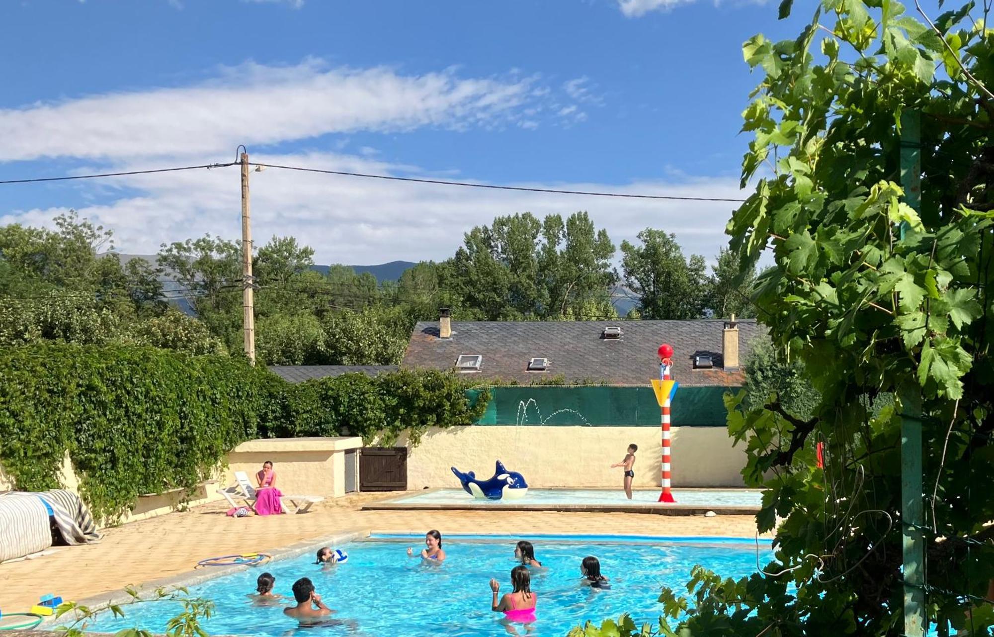 Camping L'Enclave Mobil-Home Estavar 外观 照片