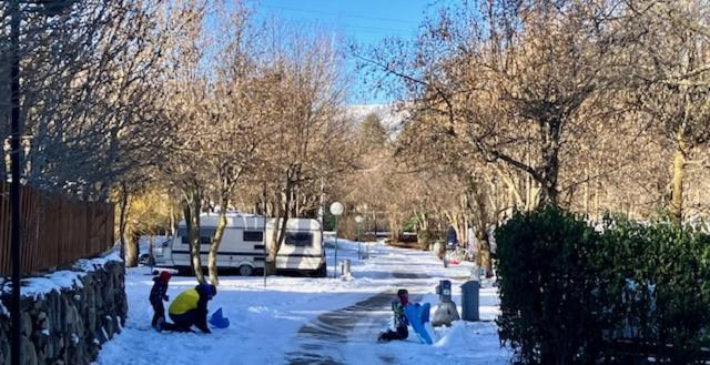 Camping L'Enclave Mobil-Home Estavar 外观 照片