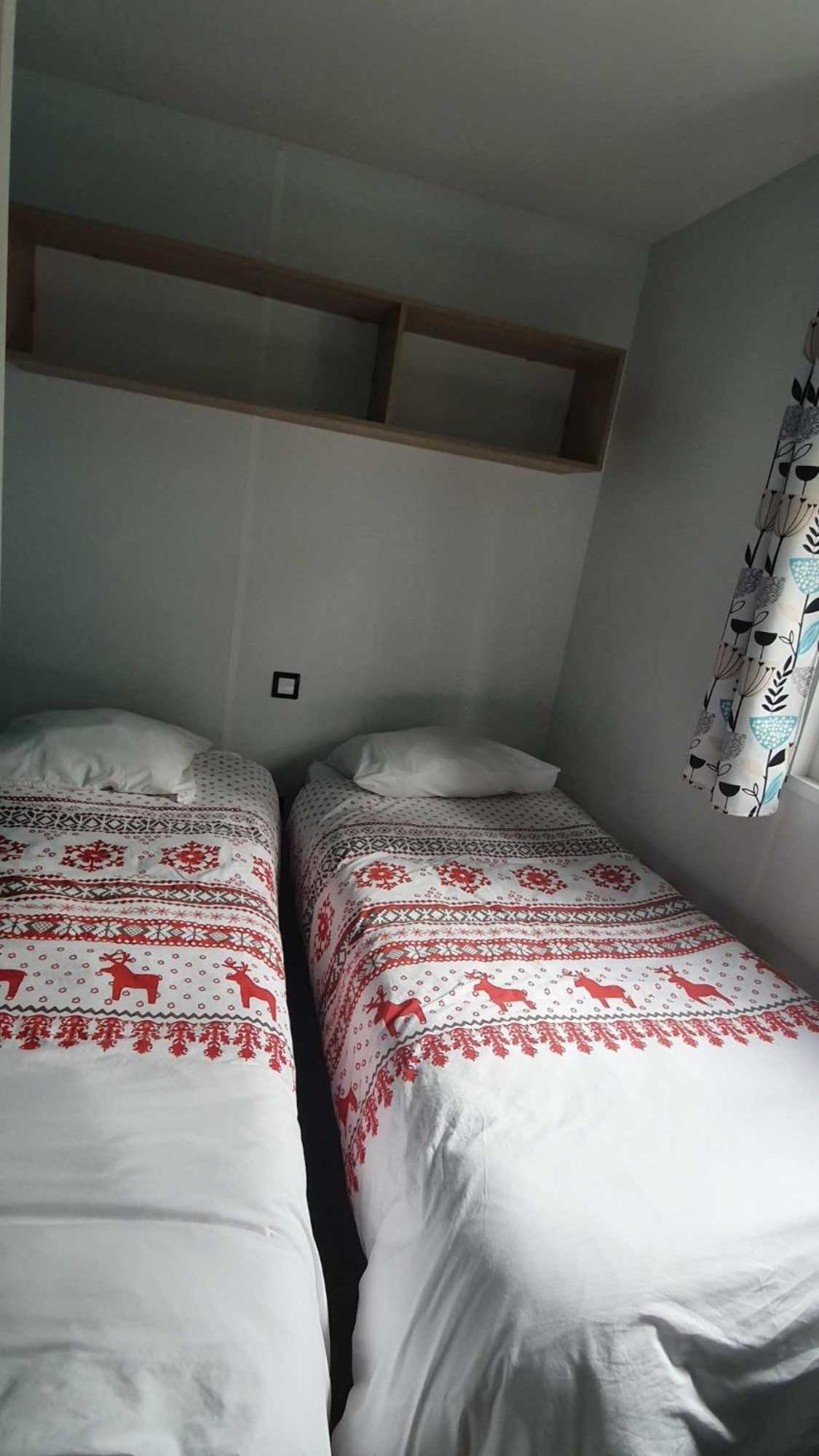 Camping L'Enclave Mobil-Home Estavar 外观 照片