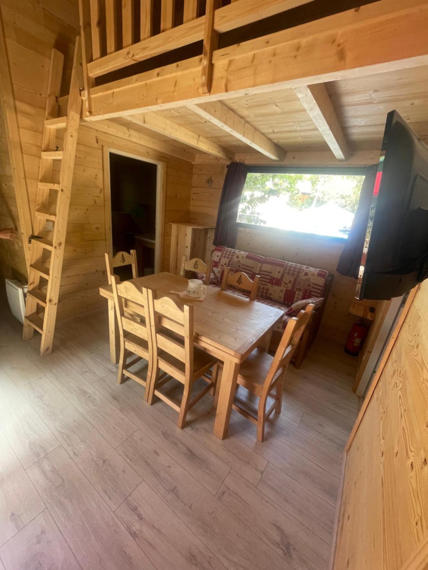 Camping L'Enclave Mobil-Home Estavar 外观 照片