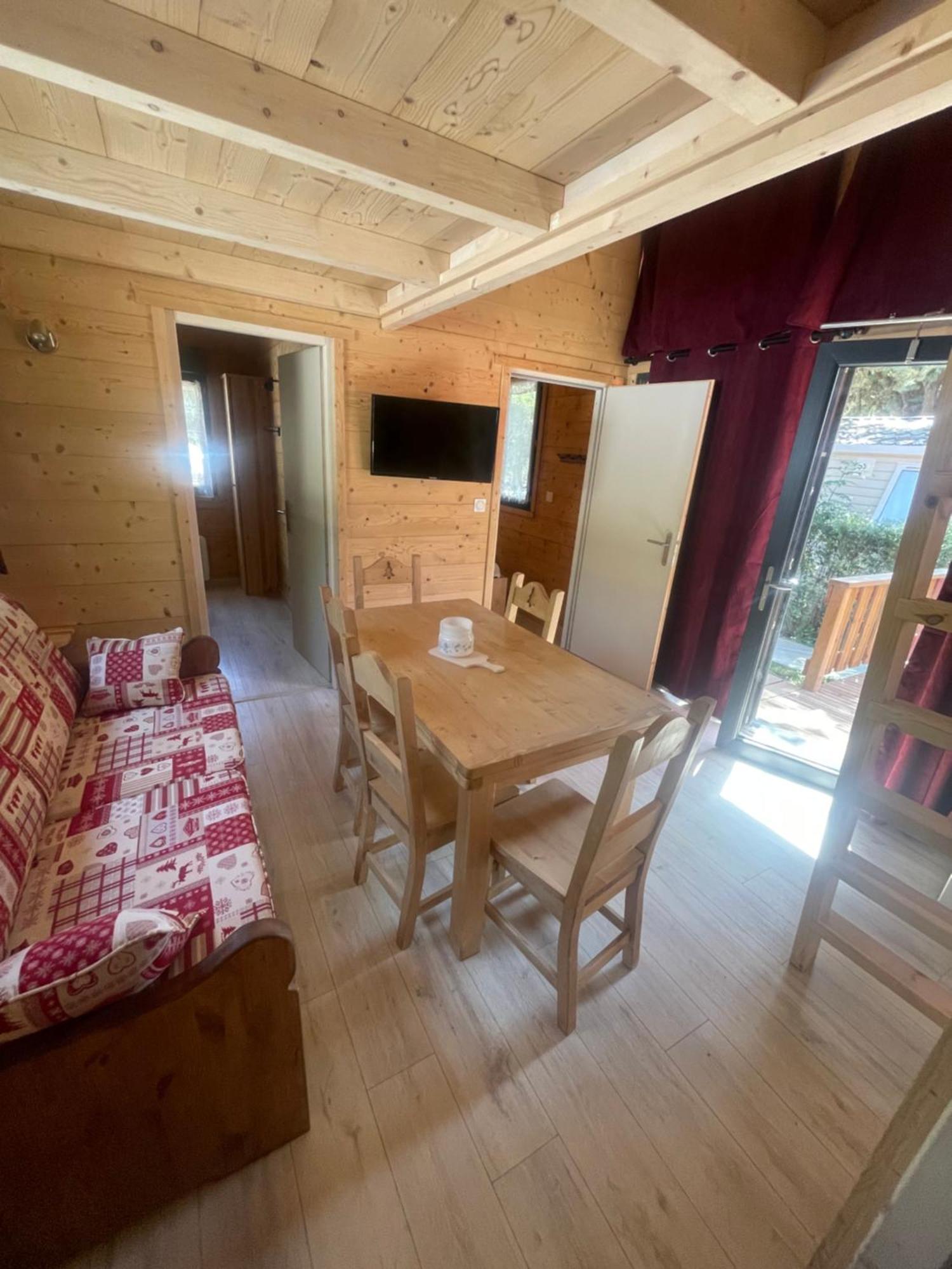 Camping L'Enclave Mobil-Home Estavar 外观 照片