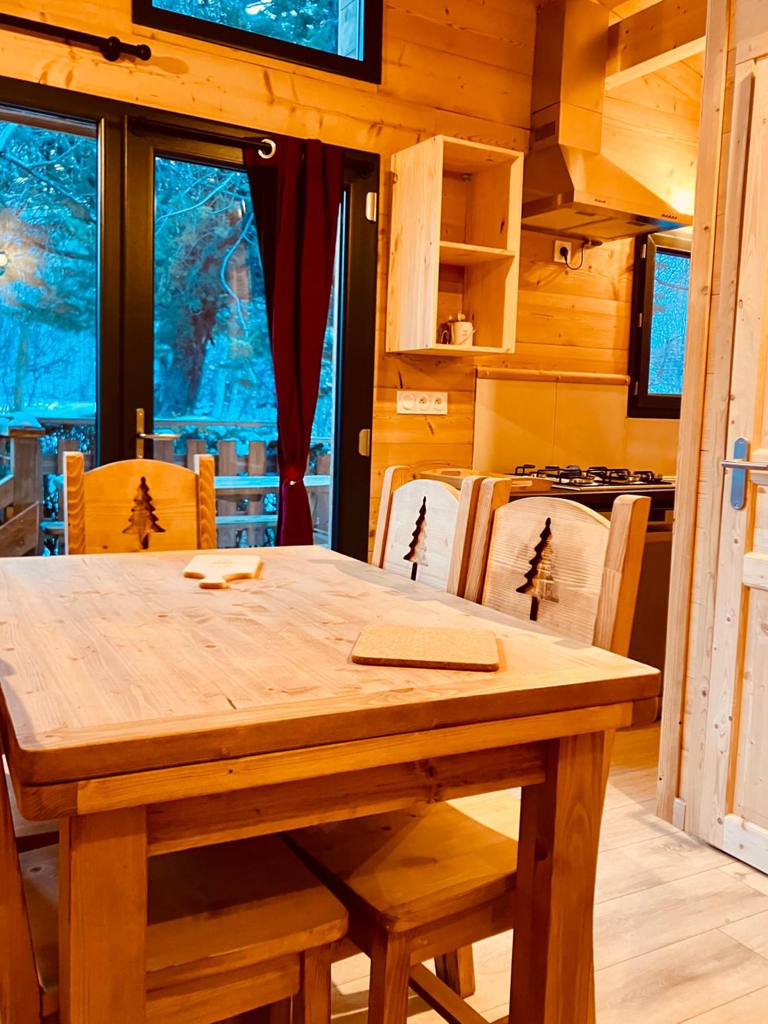Camping L'Enclave Mobil-Home Estavar 外观 照片